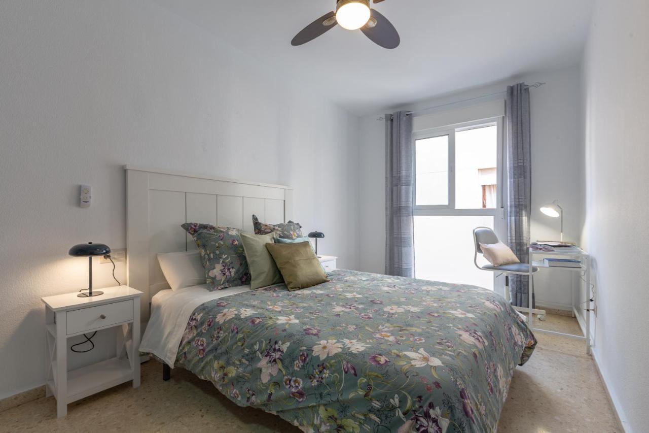Luminoso Apartamento De Dos Habitaciones Con Terraza Y Parking En El Centro Malaga Ngoại thất bức ảnh