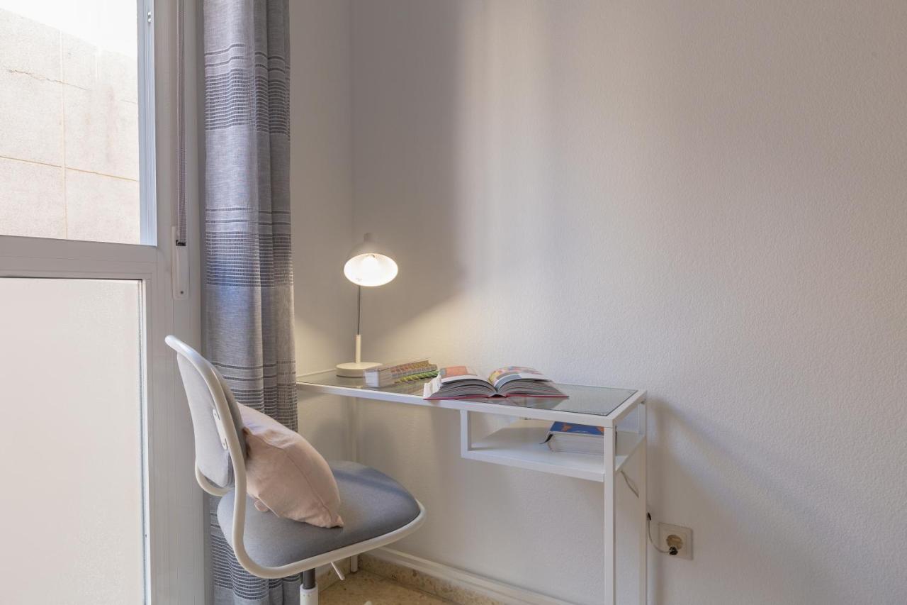 Luminoso Apartamento De Dos Habitaciones Con Terraza Y Parking En El Centro Malaga Ngoại thất bức ảnh
