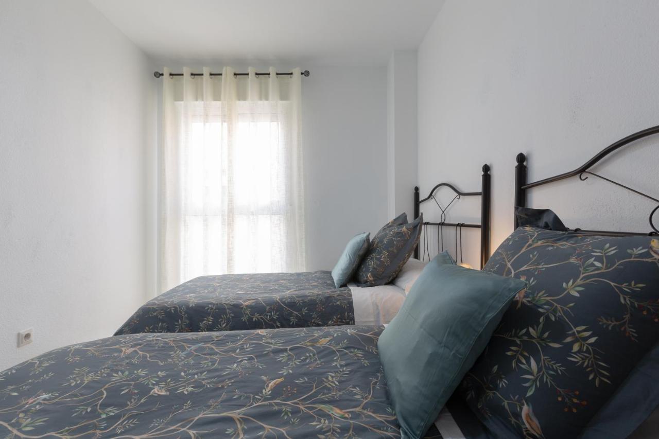 Luminoso Apartamento De Dos Habitaciones Con Terraza Y Parking En El Centro Malaga Ngoại thất bức ảnh